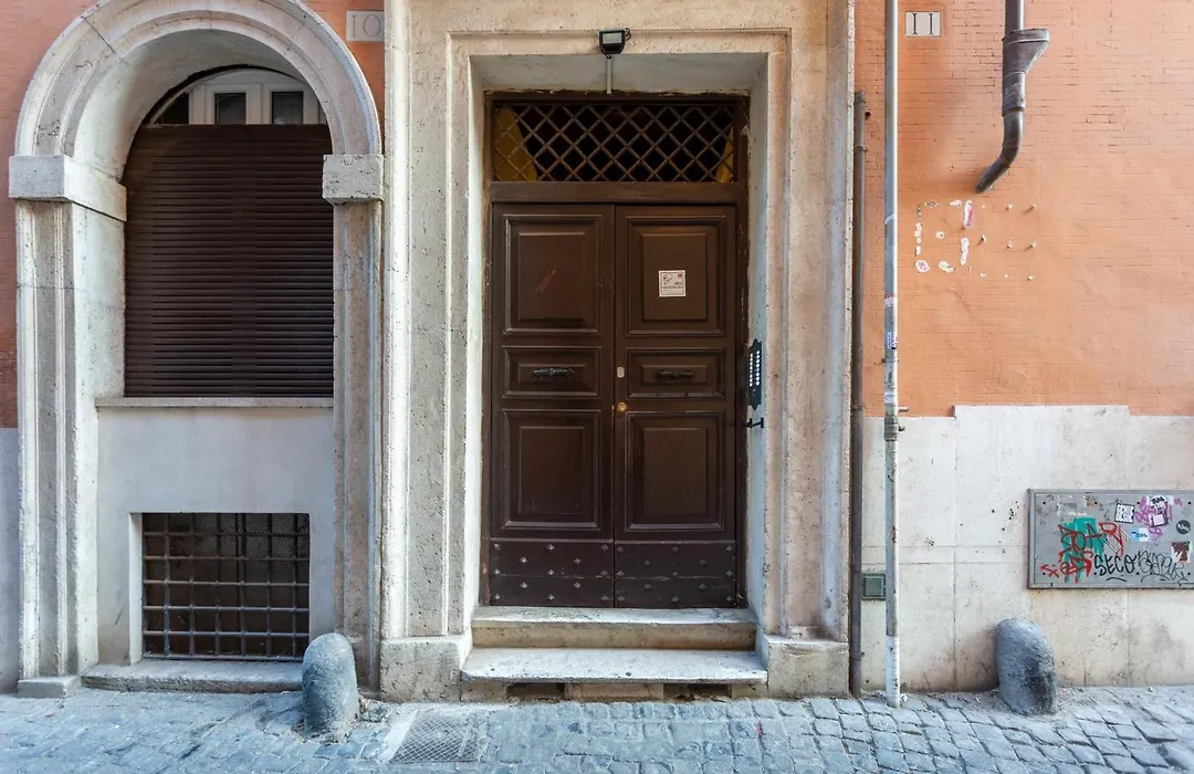 Oliviero - Piazza Navona Suite-1